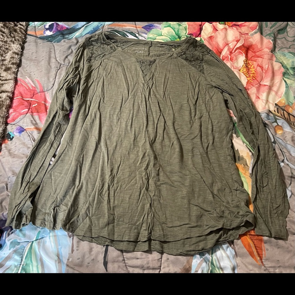 Maurices size 2 (runs small) long sleeve tee